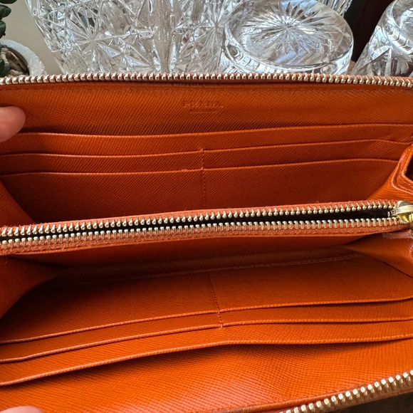 Prada Wallet - Picture 2 of 5